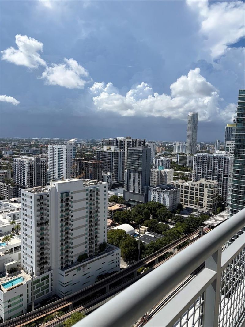 60 SW 13th St, Unit 2819, Miami, FL 33130 Photo