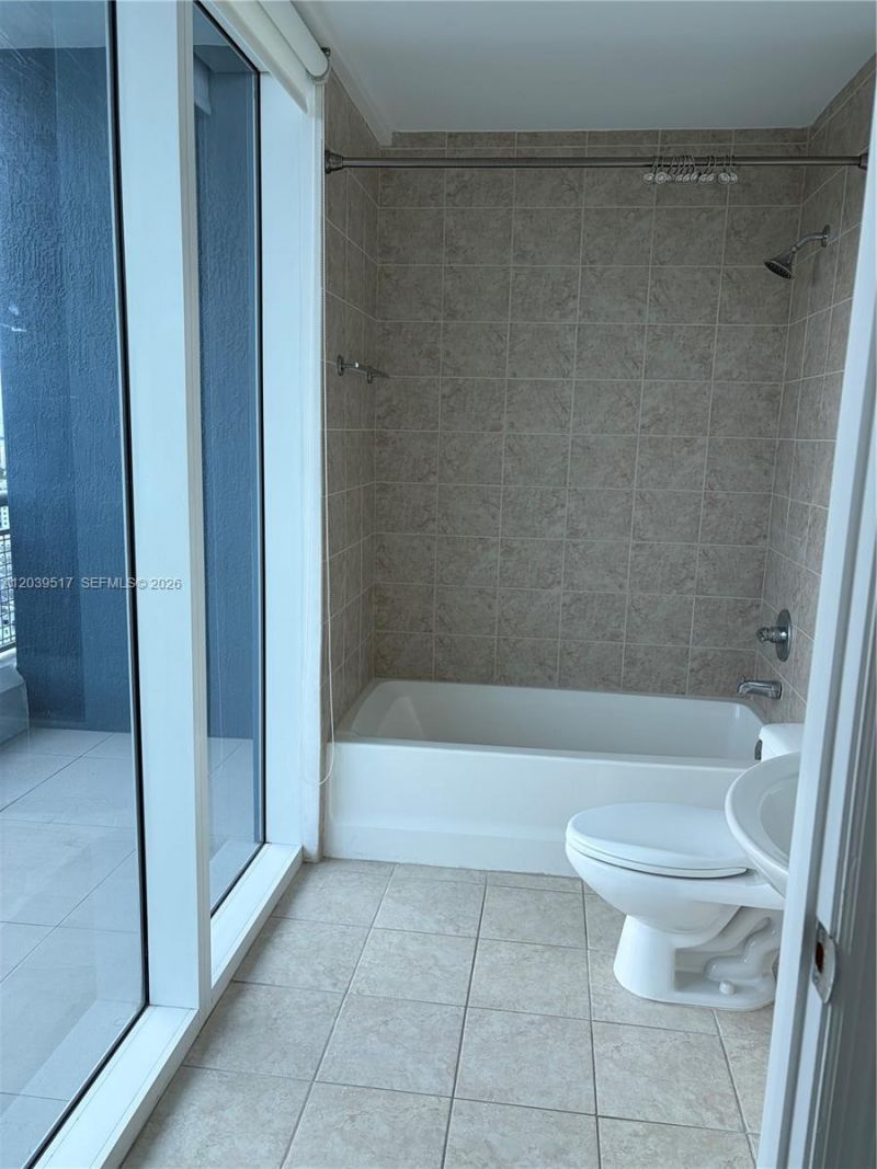 60 SW 13th St, Unit 2819, Miami, FL 33130 Photo