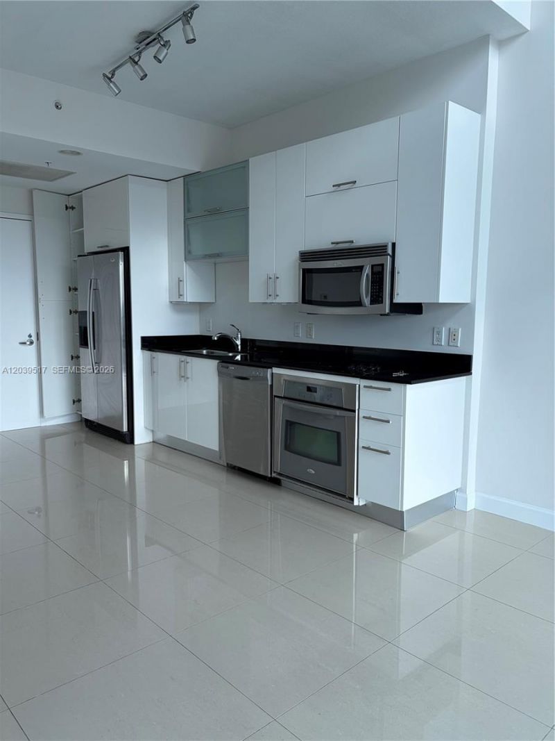 60 SW 13th St, Unit 2819, Miami, FL 33130 Photo