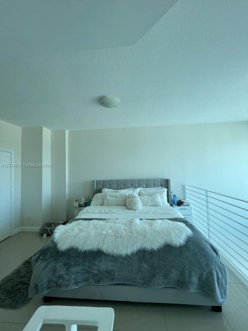 60 SW 13th St , Unit 2819, Miami, FL 33130 Photo
