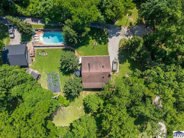 4320 S Robinson Place, West Terre Haute, IN 47885