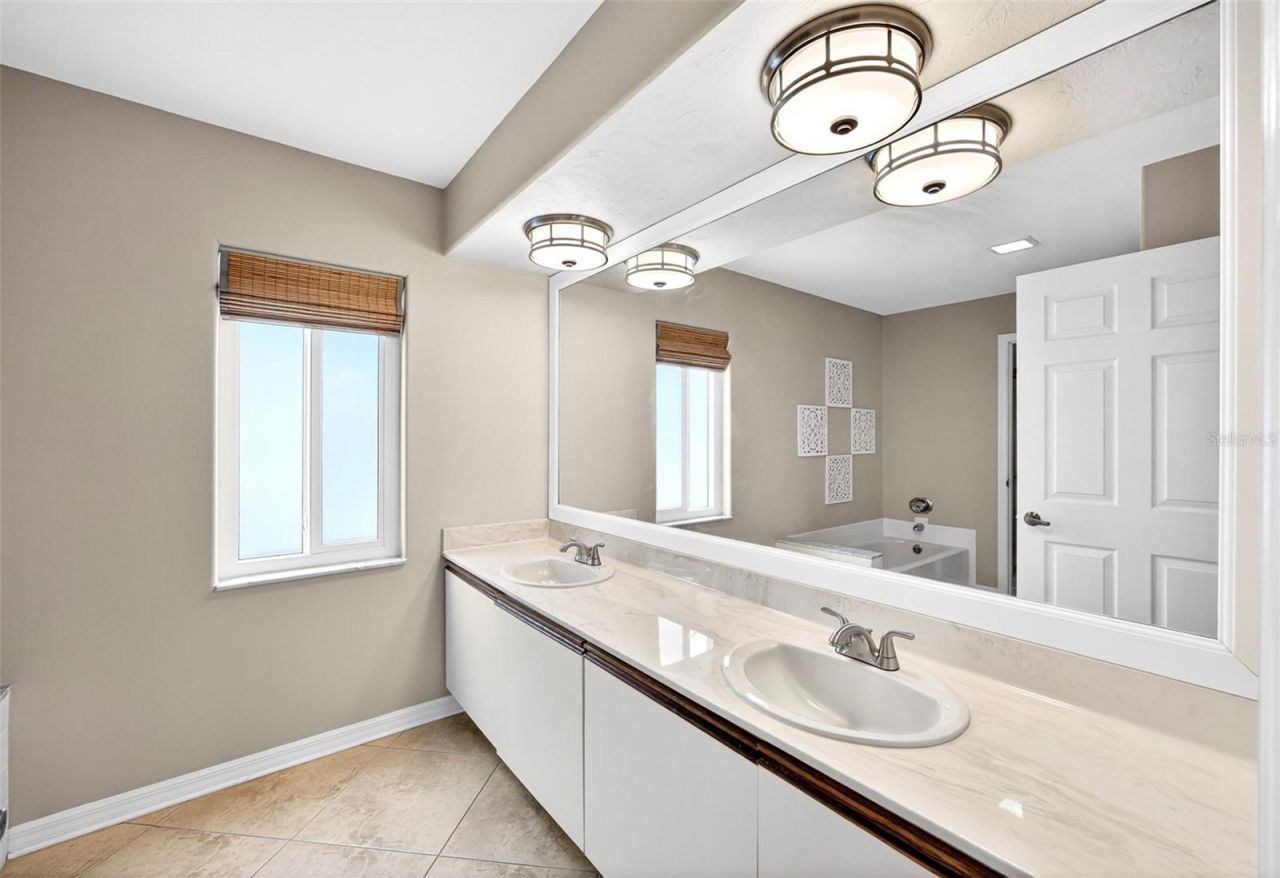 1990 Leisure Drive, Unit 3, Fort Myers, FL 33907 Photo