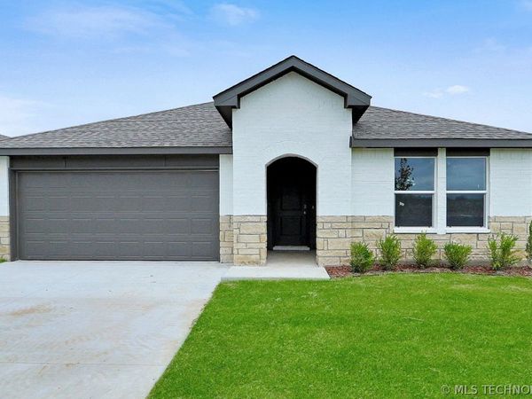2107 E San Antonio Street , Broken Arrow, OK 74011