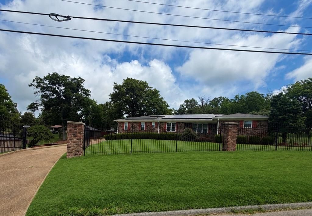 1004 Anderson West Helena, AR 72390