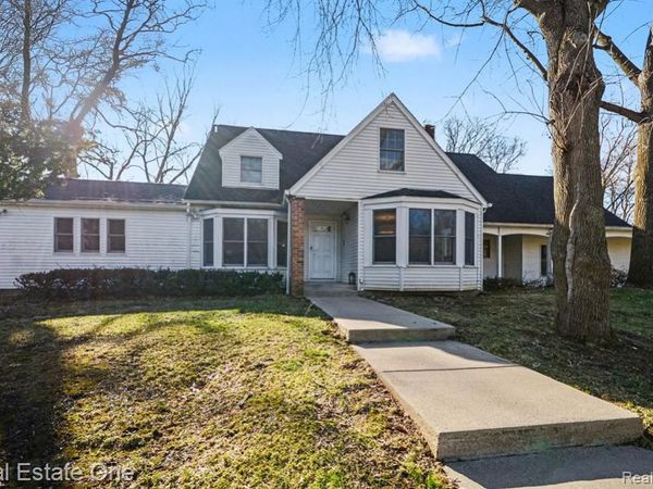 5840 Inkster Road, West Bloomfield Twp, MI 48323