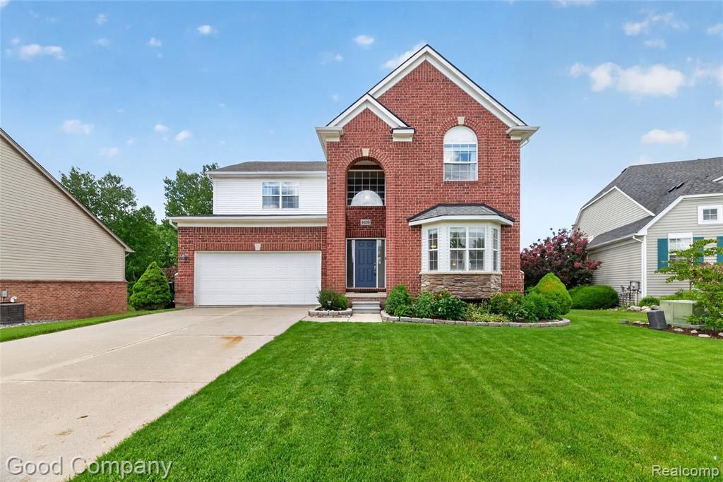 1020 Cross Street, Oxford Township, MI 48371 Main Photo
