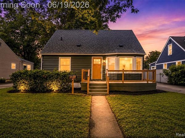 2330 Buckingham Avenue, Berkley, MI 48072