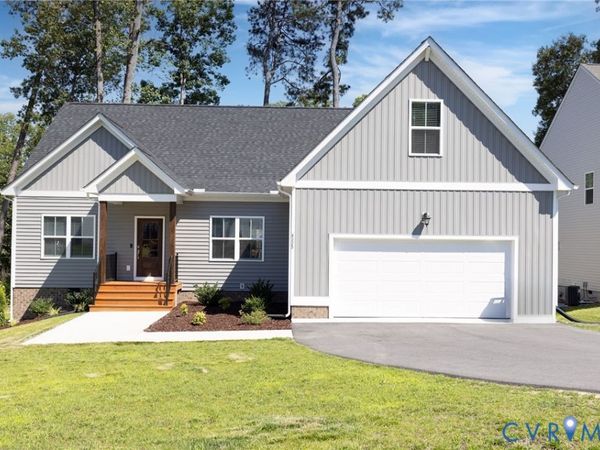 4325 Poplar Village Drive, Chester, VA 23831