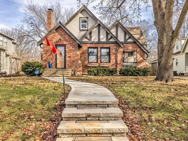 7547 Grand Avenue, Kansas City, MO 64114