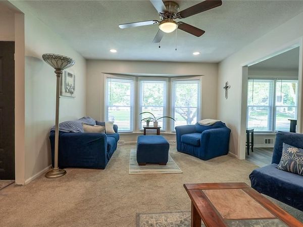 3916 S Grant Avenue, Independence, MO 64055
