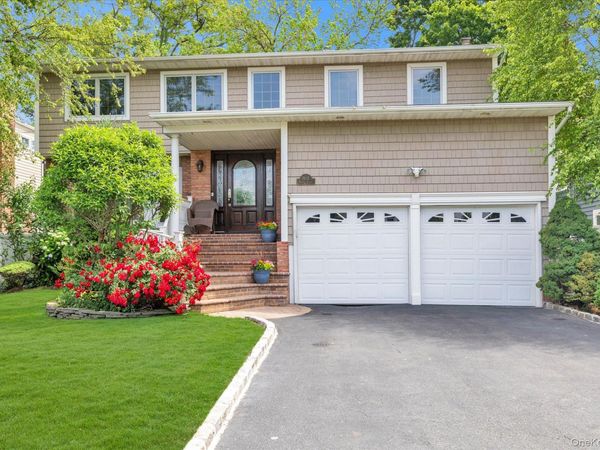 2635 Merrick Avenue , Merrick, NY 11566