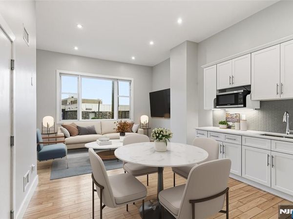 12 Dempsey Avenue A, EDGEWATER, NJ 07020