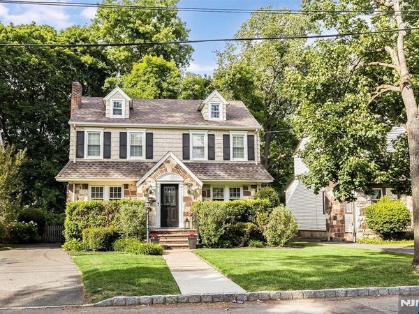25 Riverview Drive, MONTCLAIR, NJ 07043