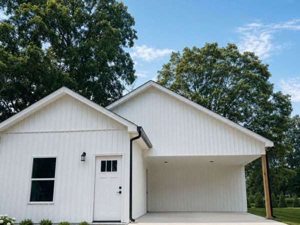 318 1st Ave , Lawrenceburg, TN 38464