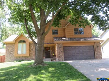904 Iron Road, Papillion, NE 68046
