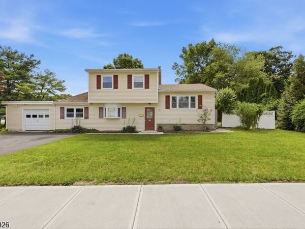 20 Michigan Ave, Wharton, NJ 07885