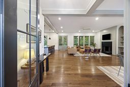 153 Tarbell Lane photo 4