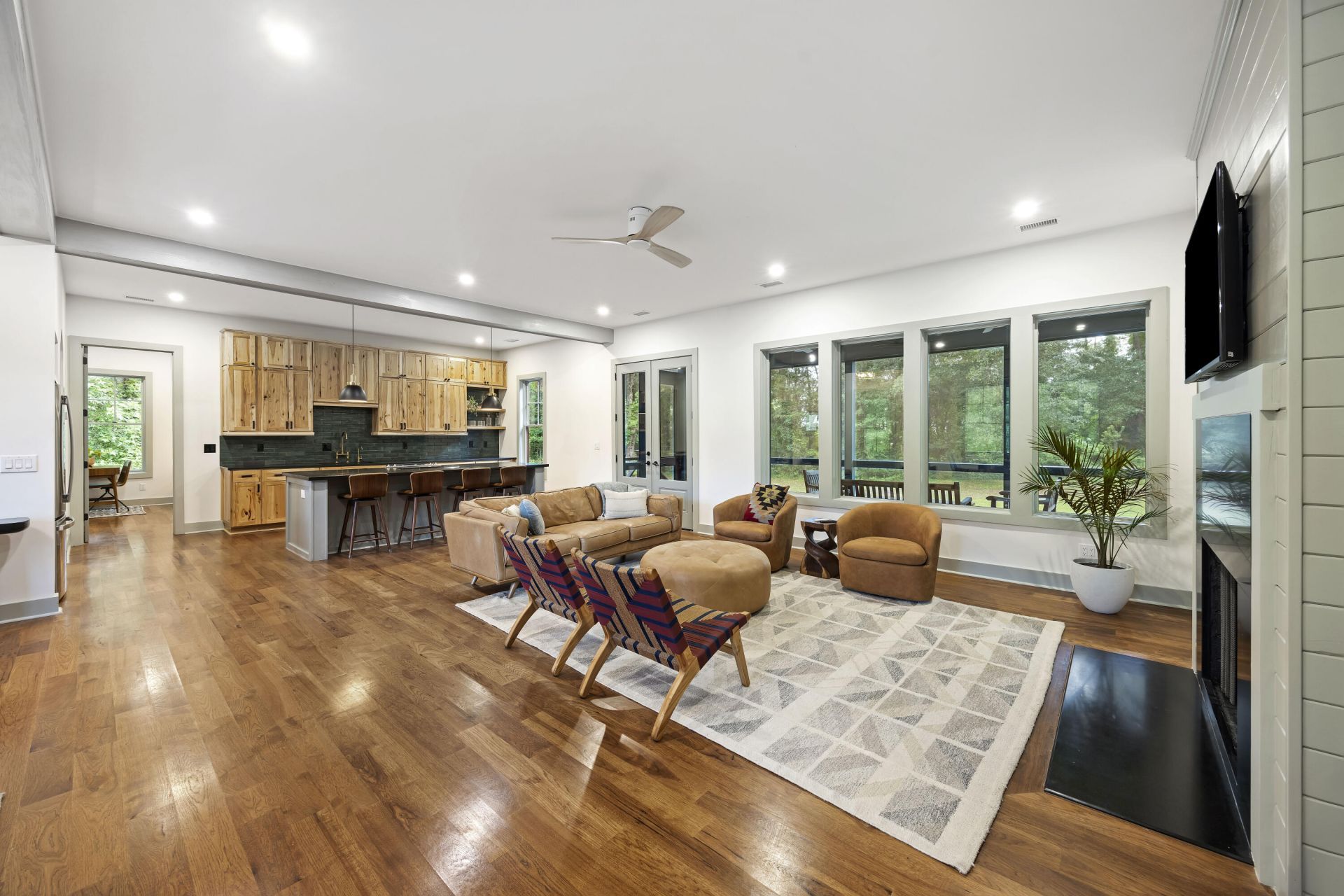 153 Tarbell Lane Photo 8