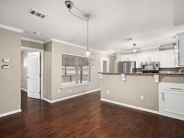 1709 J J Seabrook DR, Austin, TX 78721