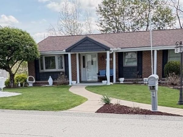 4018 Firethorn Dr , Mc Kees Rocks, PA 15136