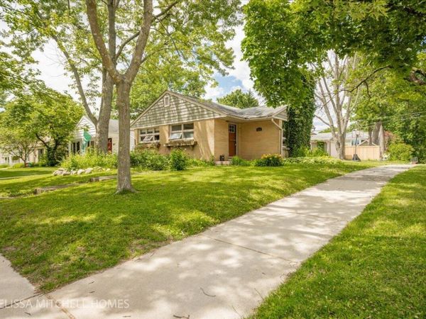 2631 Richards Drive SE, Grand Rapids, MI 49506