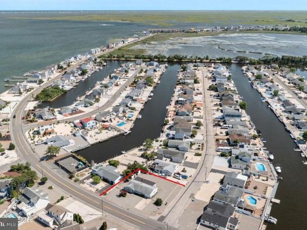 258 BAY SHORE DRIVE, BARNEGAT, NJ 08005