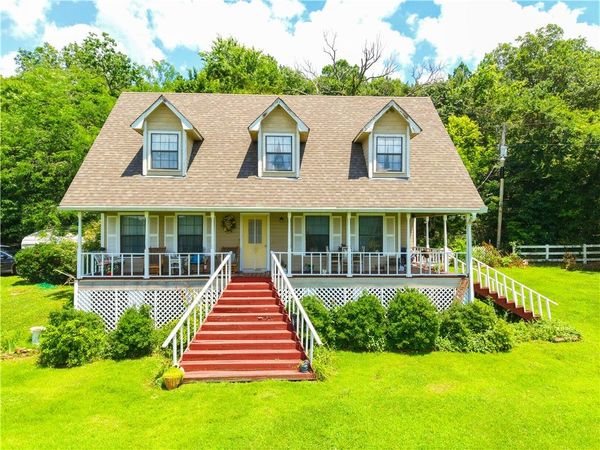 17402 S Highway 59 , Lincoln, AR 72744