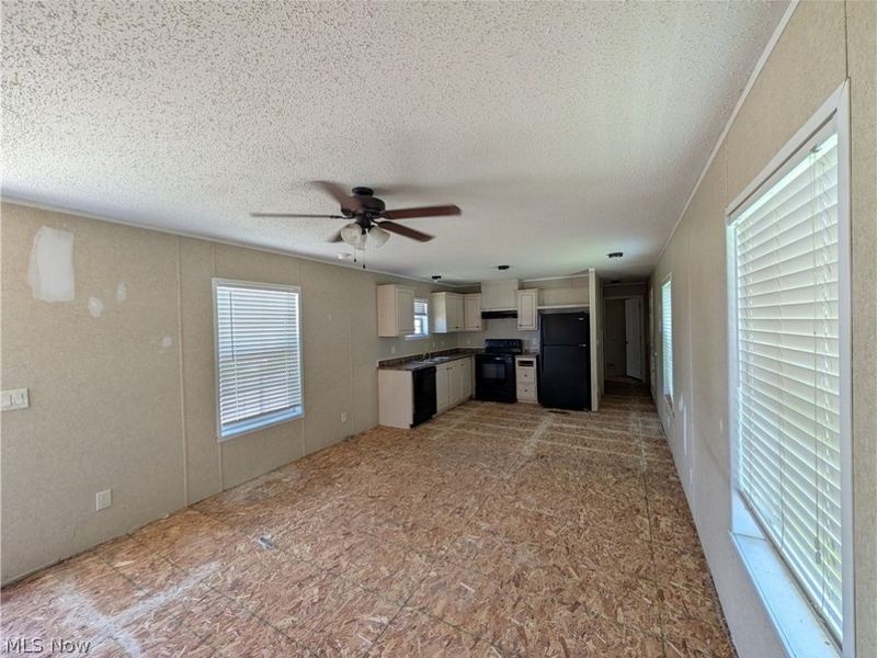 205 Larkstone Place, Elyria, OH 44035 Photo 3