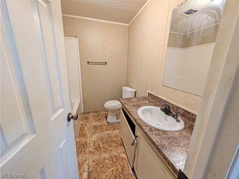 205 Larkstone Place, Elyria, OH 44035 Photo 4