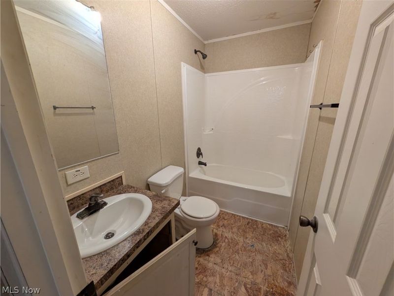 205 Larkstone Place, Elyria, OH 44035 Photo 8
