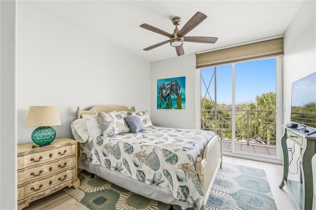8866 N Sea Oaks Way, Unit 208, Vero Beach, FL 32963 Photo
