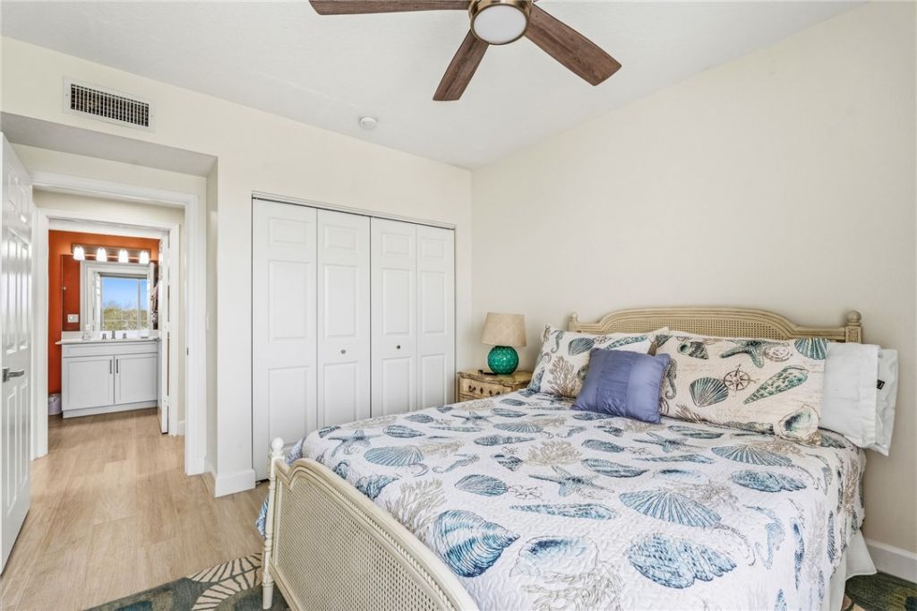 8866 N Sea Oaks Way, Unit 208, Vero Beach, FL 32963 Photo