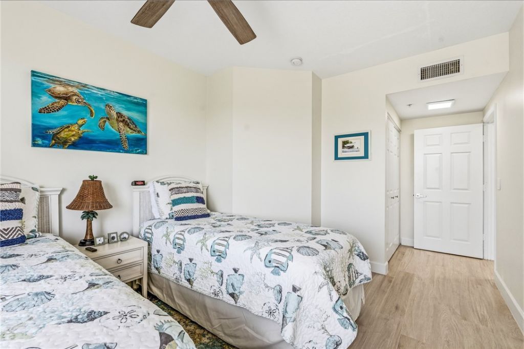 8866 N Sea Oaks Way, Unit 208, Vero Beach, FL 32963 Photo