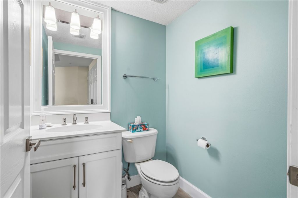 8866 N Sea Oaks Way, Unit 208, Vero Beach, FL 32963 Photo