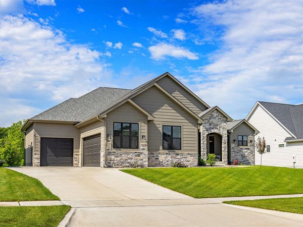 1012 W Aspen Ridge Circle, Polk City, IA 50226