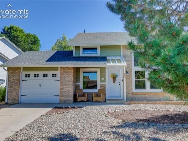 855 Greenbrier Drive, Colorado Springs, CO 80916