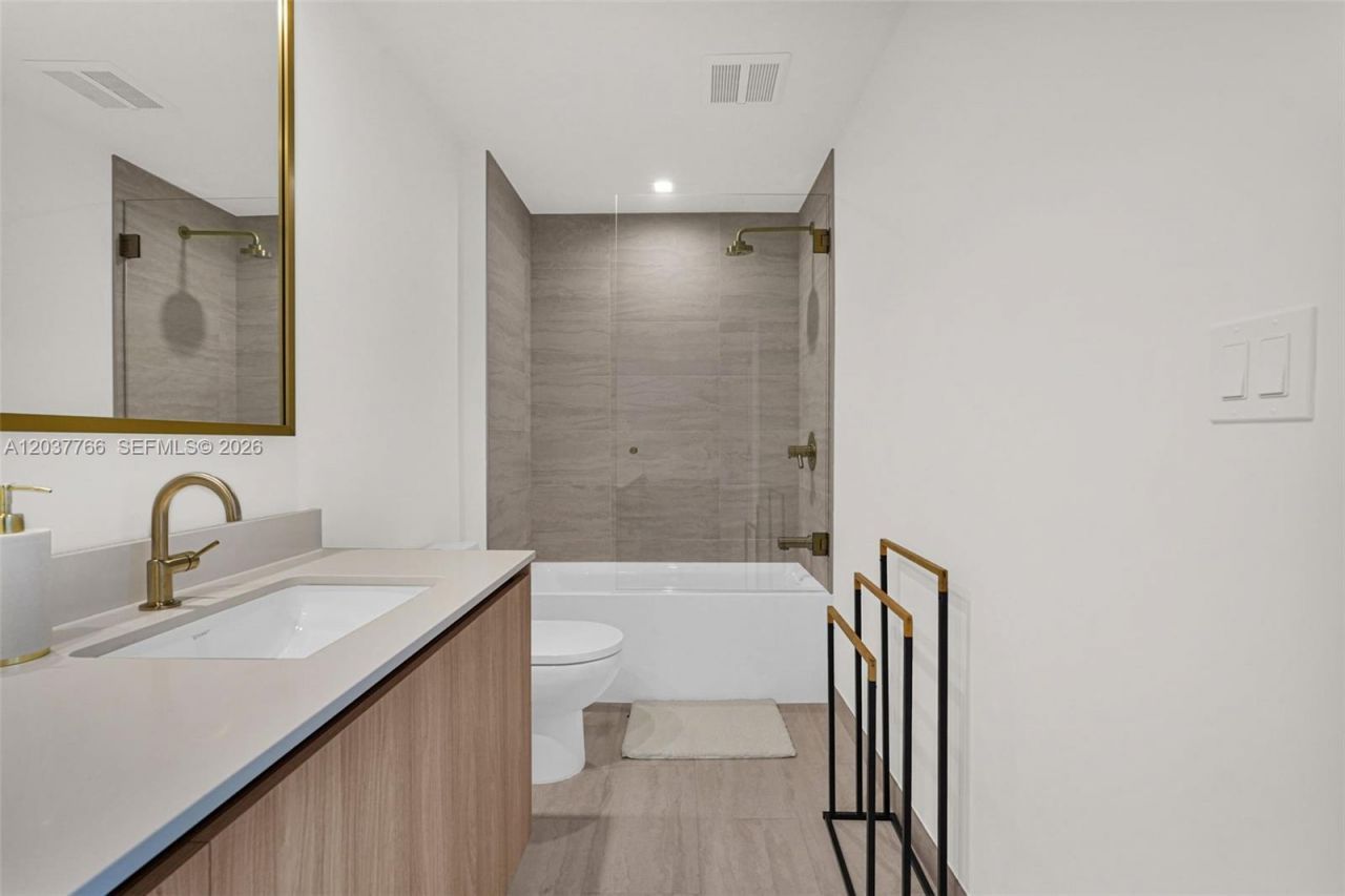 77 SE 5th St , Unit 3714, Miami, FL 33131 Photo