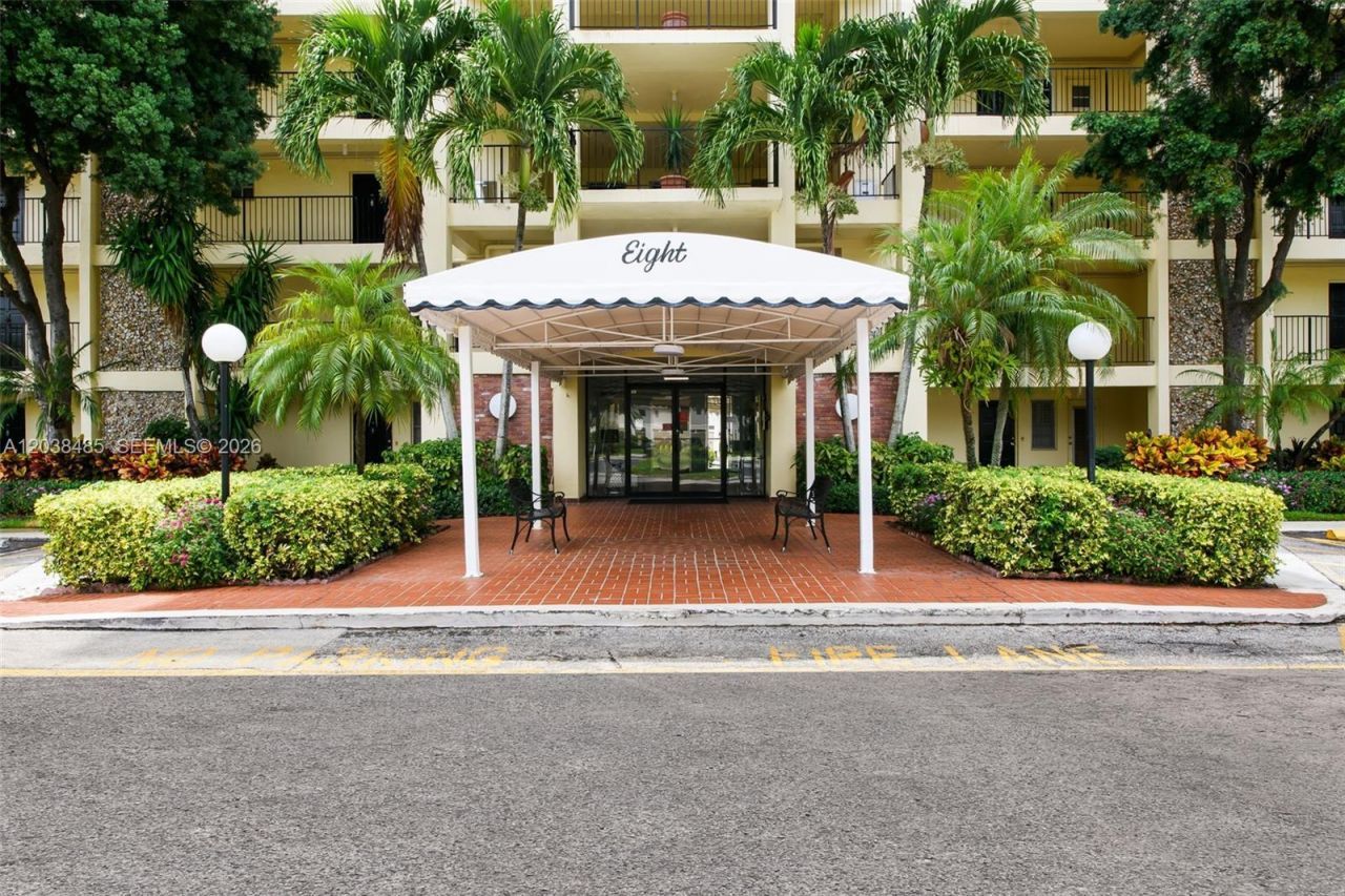 3050 N Palm Aire Dr, Unit 501, Pompano Beach, FL 33069 Photo