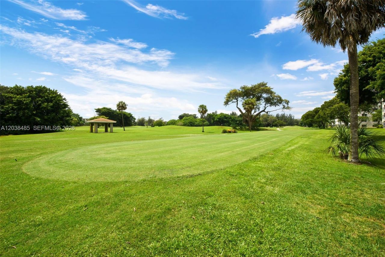 3050 N Palm Aire Dr, Unit 501, Pompano Beach, FL 33069 Photo