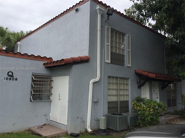 10808 N Kendall Dr , Unit Q-4, Miami, FL 33176