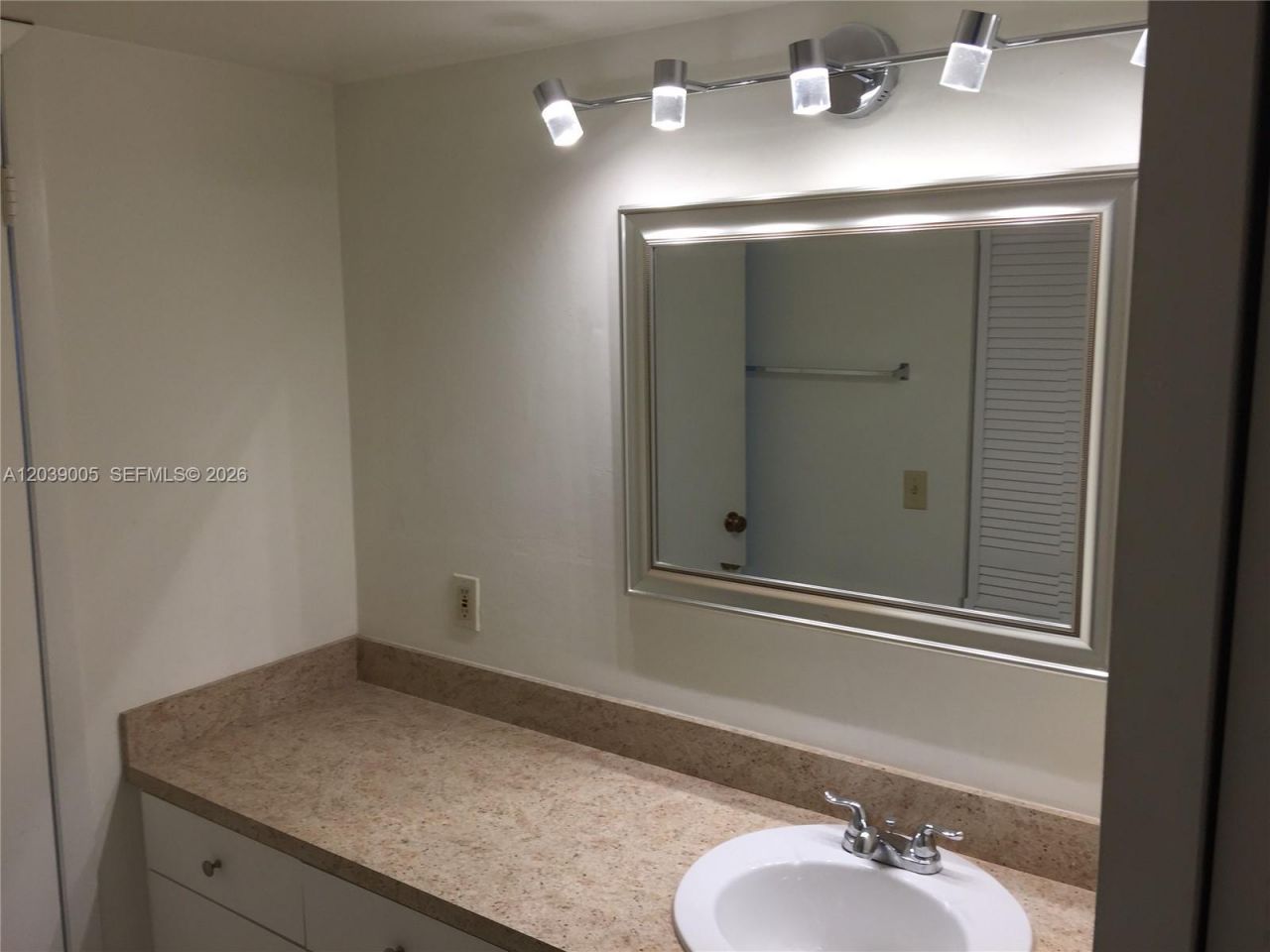 10808 N Kendall Dr , Unit Q-4, Miami, FL 33176 Photo
