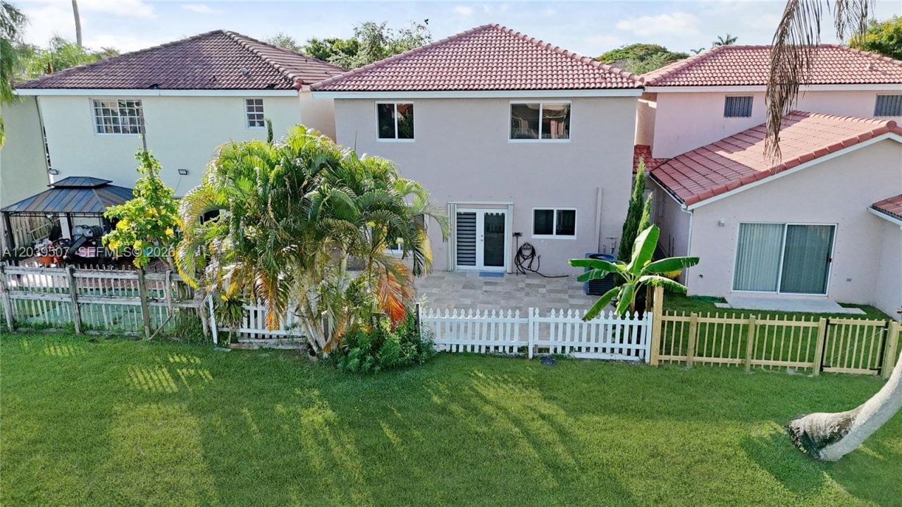 16330 SW 102nd St , Miami, FL 33196 Photo