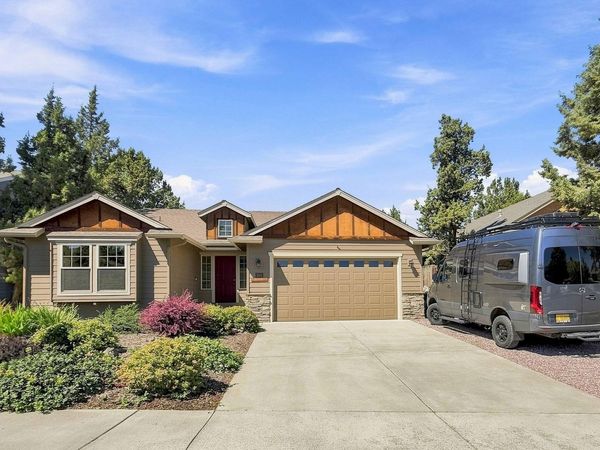 2021 SW 41st Street, Redmond, OR 97756