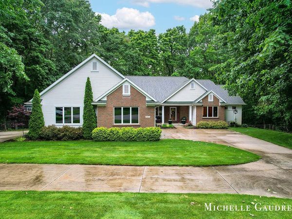 5577 Fieldstone Court, Middleville, MI 49333