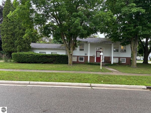 250 Purdy Drive, Alma, MI 48801