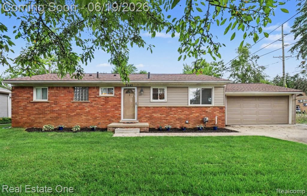 2445 Ethel Drive, Wolverine Lake Vlg, MI 48390 Main Photo