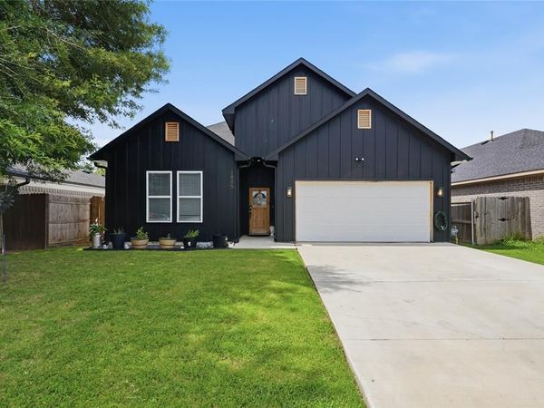 1805 San Antonio Street, Grand Prairie, TX 75051
