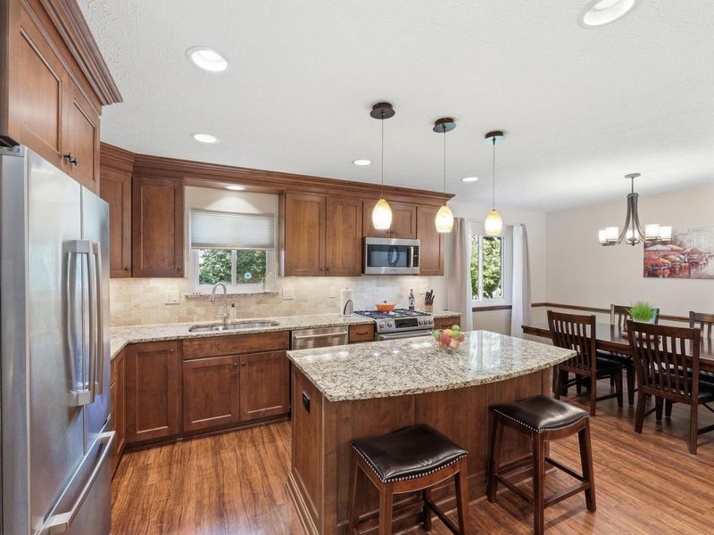 3858 Cypress Creek Drive, Columbus, OH 43228 Photo 12