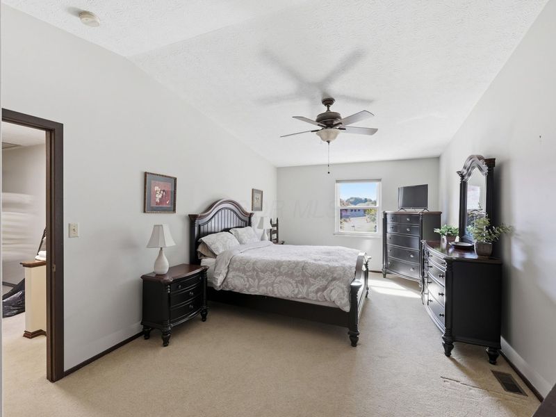 3858 Cypress Creek Drive, Columbus, OH 43228 Photo 18