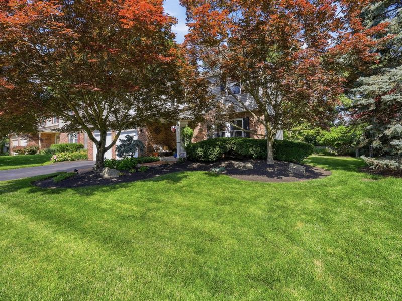 3858 Cypress Creek Drive, Columbus, OH 43228 Photo 2